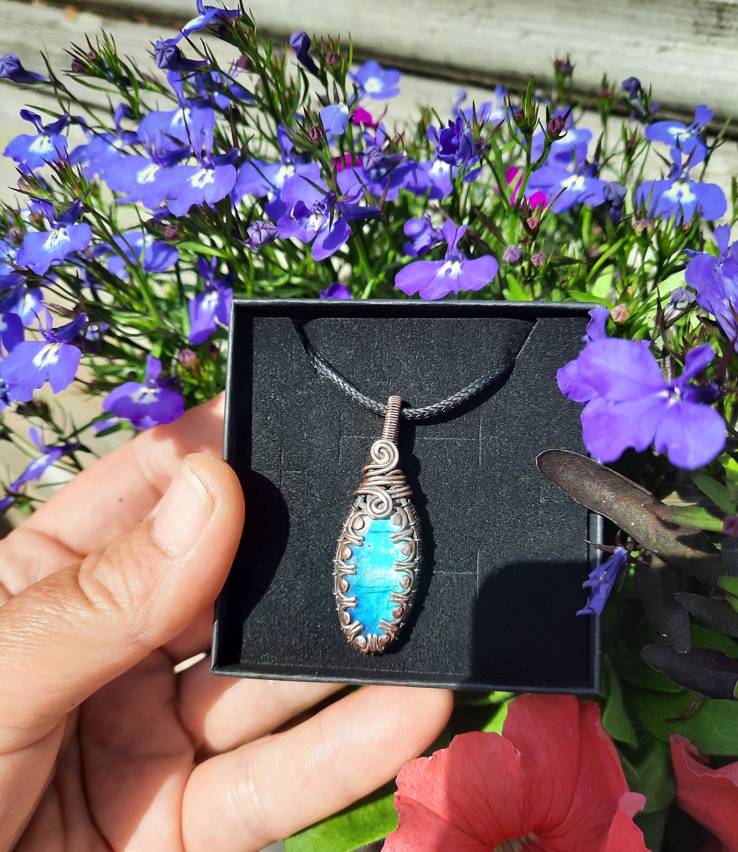 Mystic Glow | Labradorite Copper Pendant