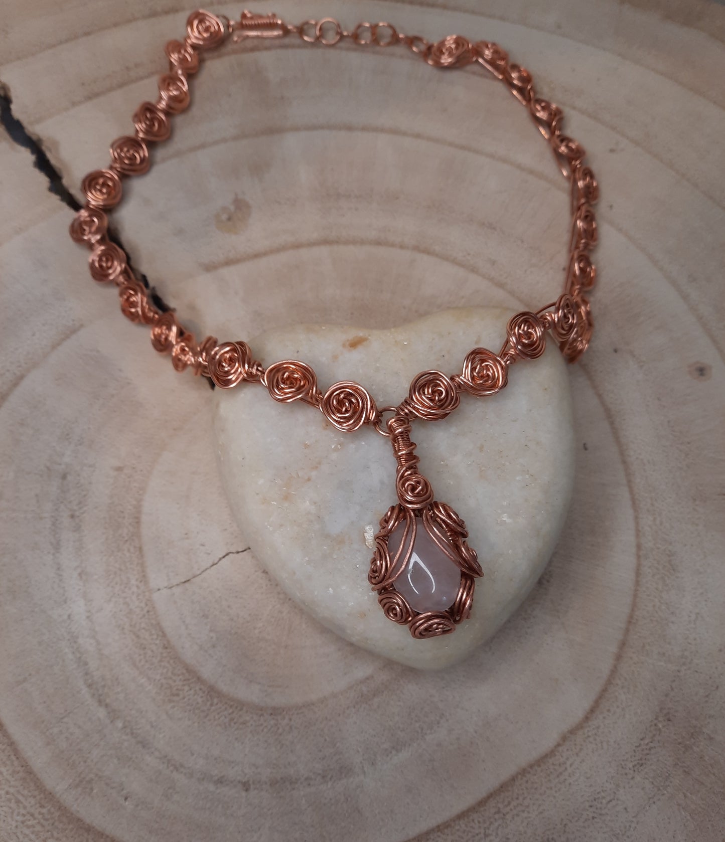 Rose Quartz Pendant – Rose Link Chain