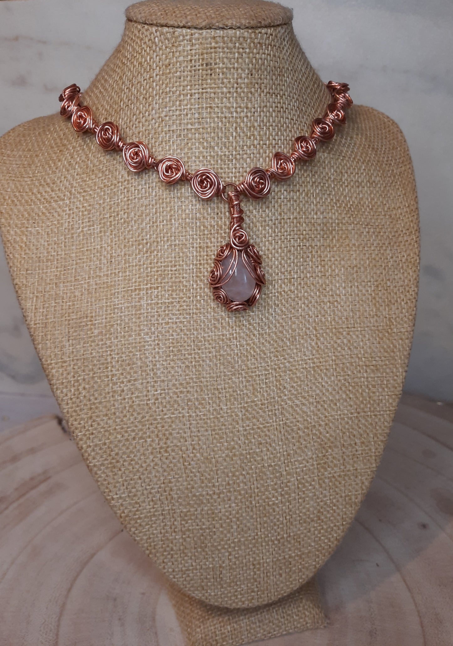 Rose Quartz Pendant – Rose Link Chain